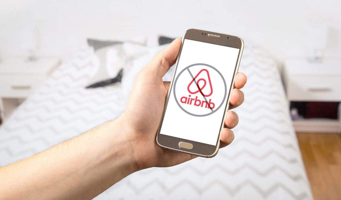 airbnb méxico limita su plataforma; solo profesionales de la salud pueden usarla