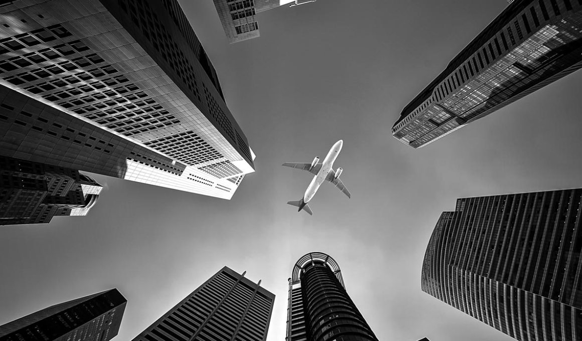 doble revés para despegar: enfrenta demanda y suspende operaciones en córdoba