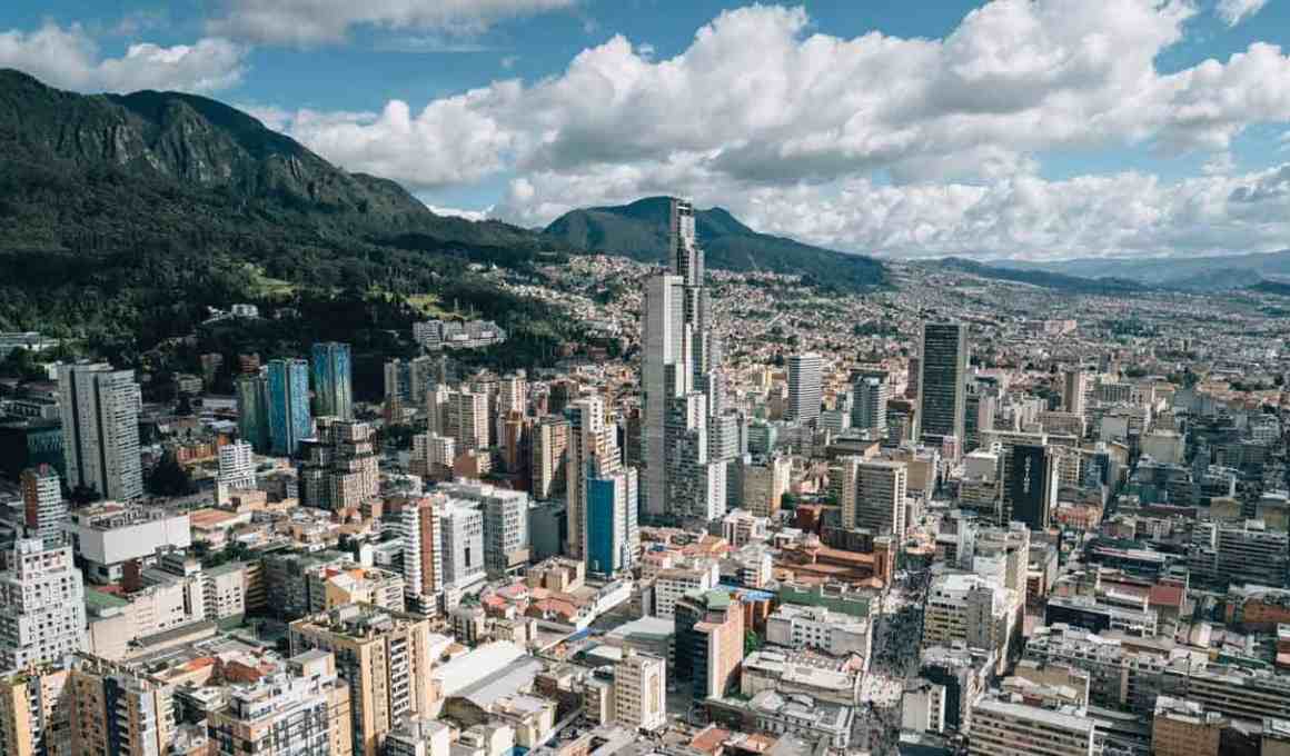 facebook continues latam startup hub expansion, now in colombia