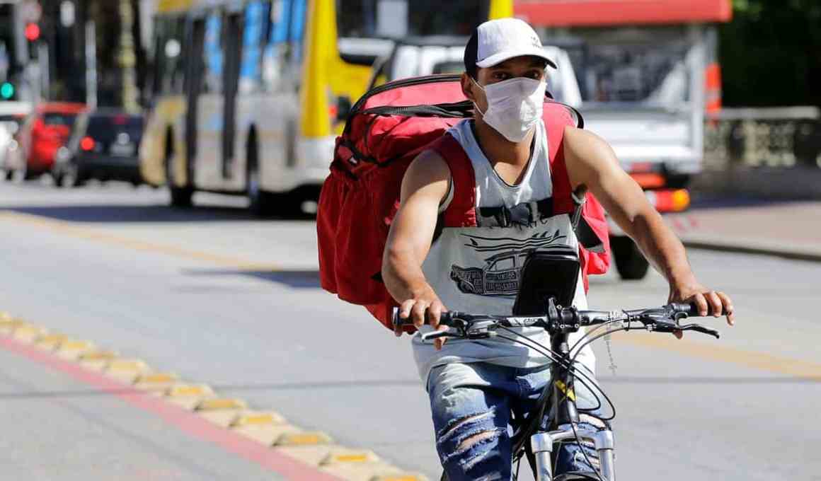 ifood adds nearly us$400,000 to deliverers’ tip jar, but something doesn’t add up