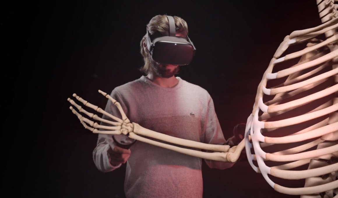Virtual reality in healthcare serves to offer doctors an immersive experience.