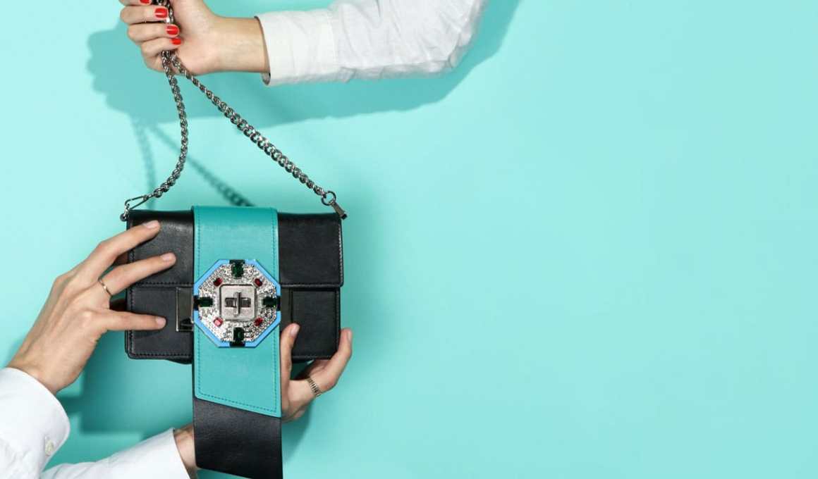 mexican fashiontech, troquer, restructures to scaleup