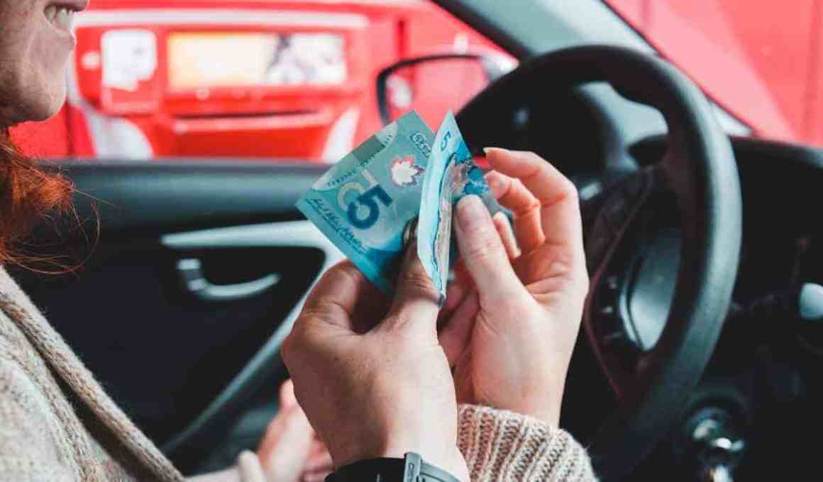 colombian loan sharks beware! r5 connects cars to credit for informal workers