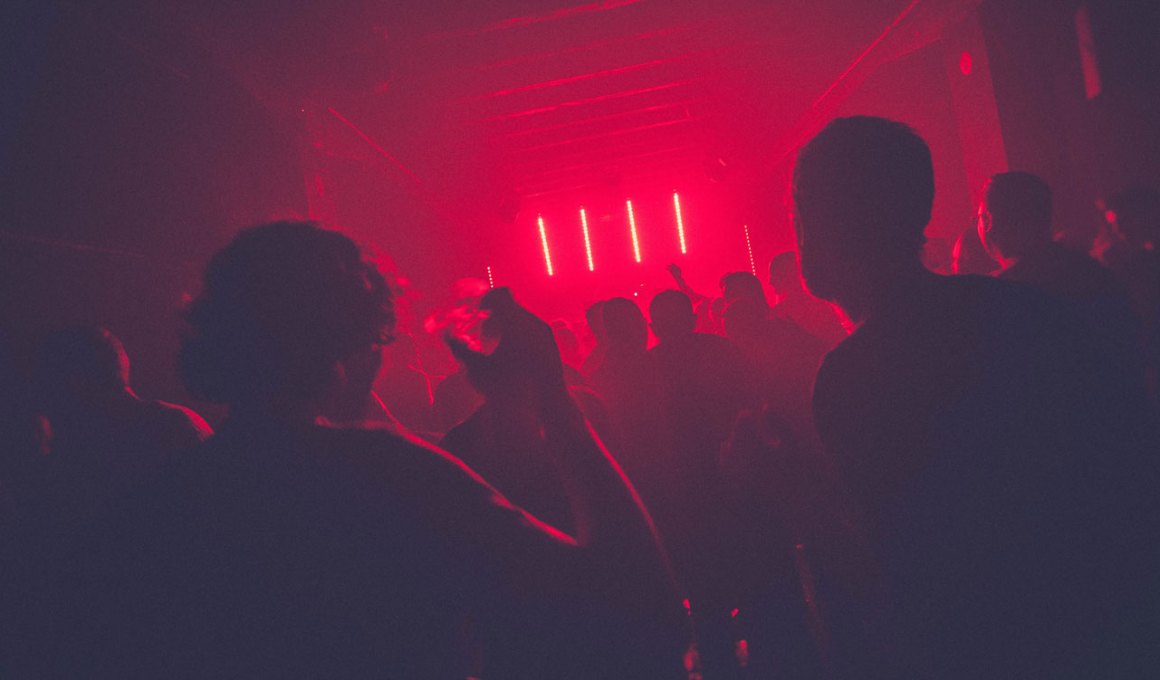 brazilian entrepreneur develops startups, zigpay and unike, with technology for nightclubs