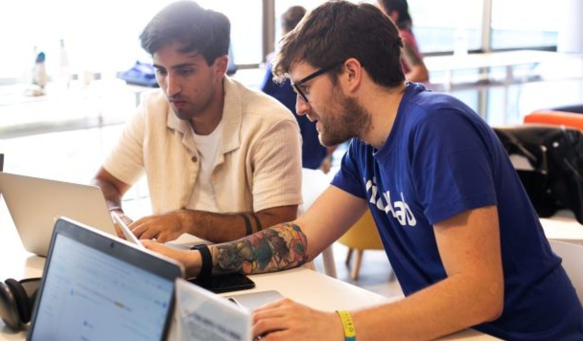 Uruguayan Startup Viaxlab Leverages Technology For Group Travel, Expands To Europe